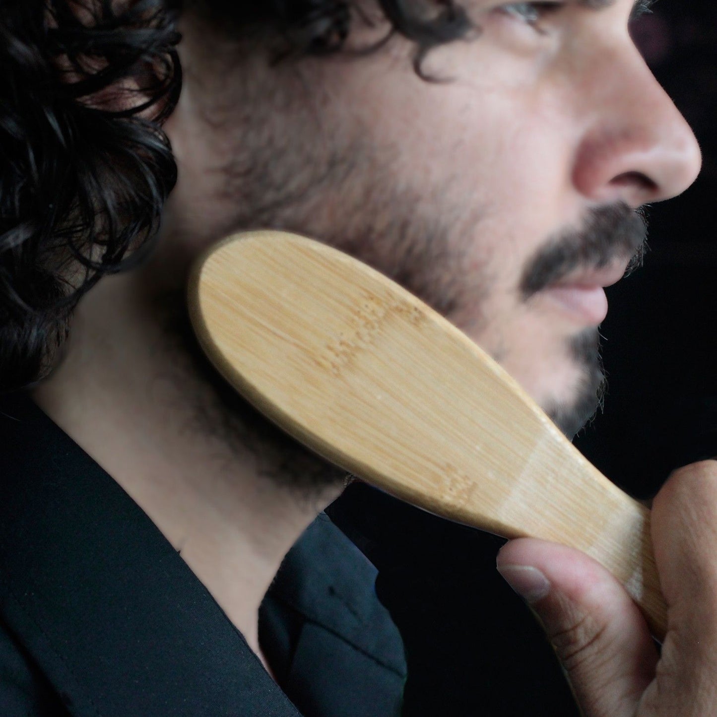 The Ultimate Beard Kit – 3 Premium Beard Oils, Bamboo Beard Brush & Dual-Sided Beard Comb