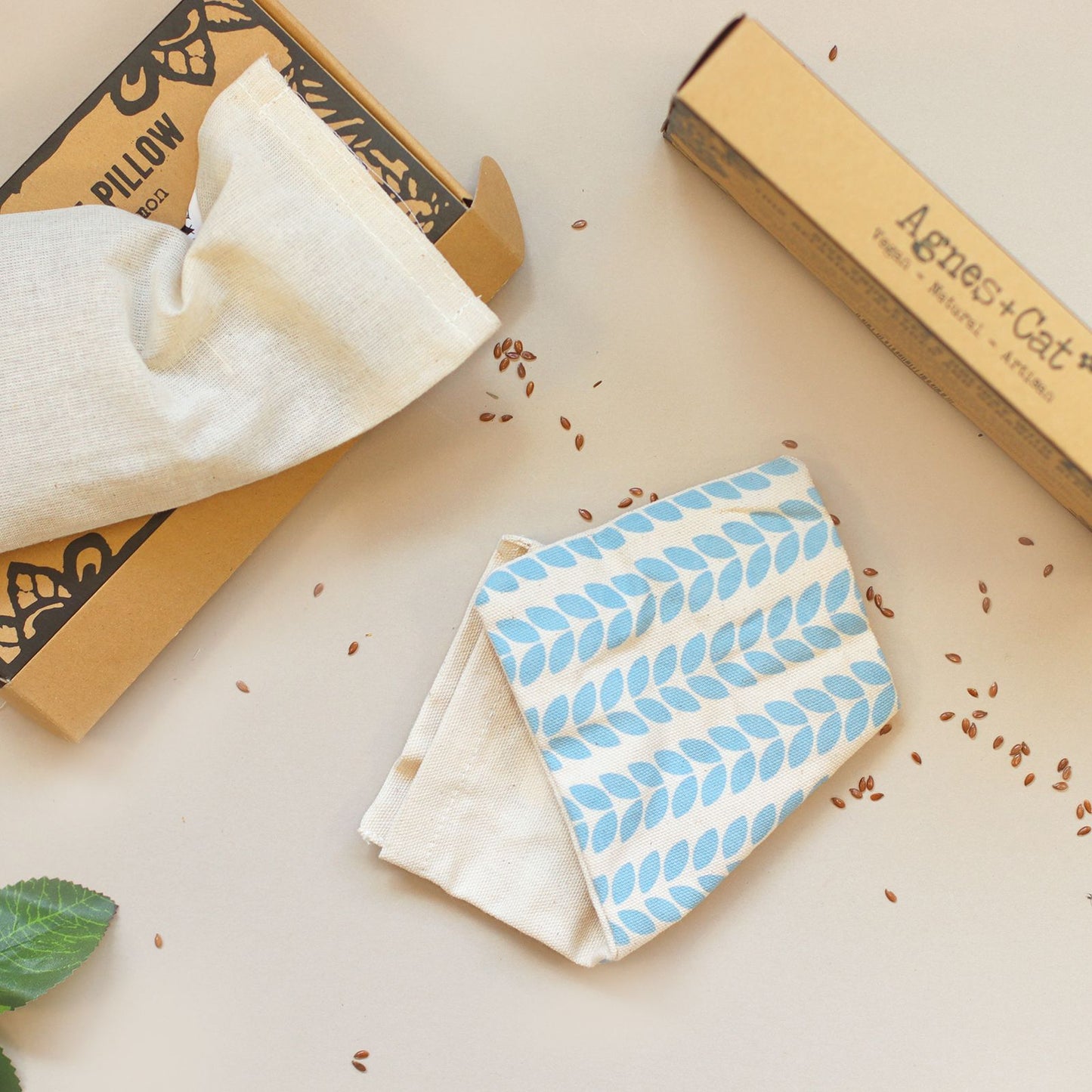 Calm & Destressed Aromatherapy Eye Pillow – Chamomile & Cornmint
